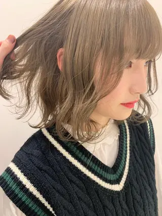 ショート カラー ハイトーン/ウルフ /小澤凌祐🦕のヘアスタイル