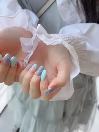 ネイル HENECY🍓 momokaのネイルデザイン