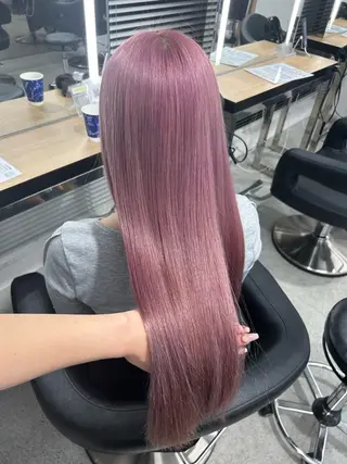 ロング カラー YUKA💜淡色 ラベンダー/ベージュのヘアスタイル