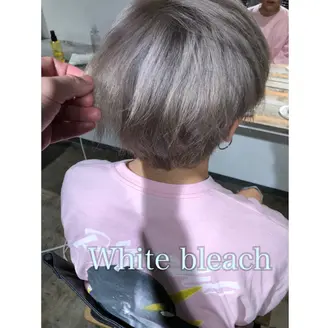 ショート カラー ハイトーン/レイヤー /ケアブリーチ石川治のヘアスタイル