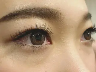 マツエク・マツパ デイジーラッシュ 大阪駅前第3ビルのマツエク・マツパデザイン