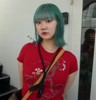 ショート ファッションに 溶け込むstyleのヘアスタイル