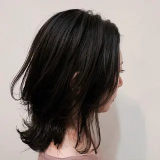 ミディアム ディレクター鮫島 俊介のヘアスタイル