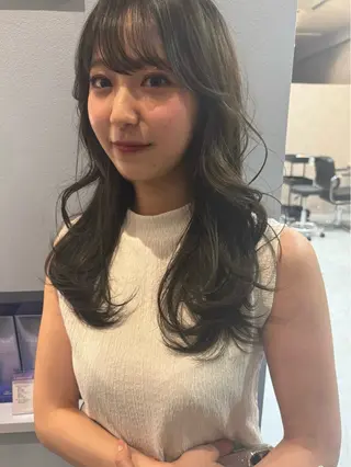ロング suii..hair designブリーチのヘアスタイル