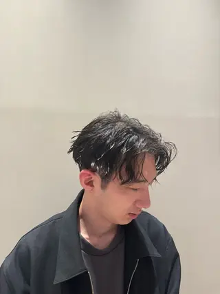 ミディアム パーマ ヒロ銀座バーバーショップ名古屋本店所属・小島 優奈のヘアスタイル