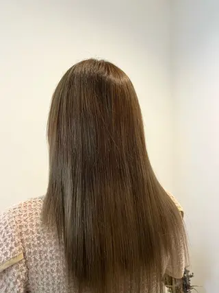 セミロング カラー 黒川 綾音のヘアスタイル