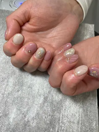 ネイル 蓑原 佳央里のネイルデザイン