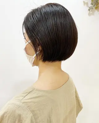 ショート カラー あずまぐち めぐみのヘアスタイル