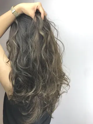 ロング カラー 🎊ルービック 京橋店💛のヘアスタイル