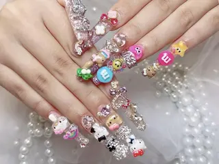 ネイル Shis_🦄shi 韓国風キラキラネイルのネイルデザイン