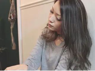 ロング カラー COCOROHOOKI所属・松田 由貴のヘアスタイル