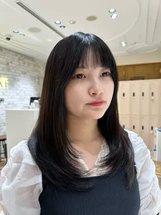 セミロング カラー レイヤー/艶カラー 韓国/石戸谷海斗のヘアスタイル