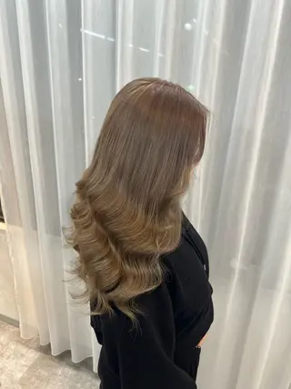 カラー 河野 さくらのヘアスタイル