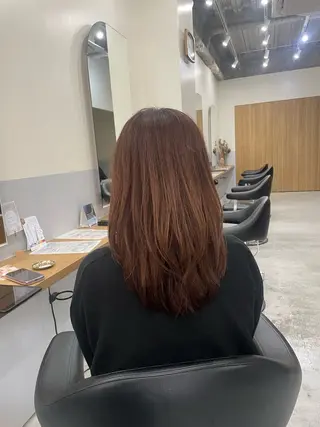 セミロング 小久保 里紗のヘアスタイル