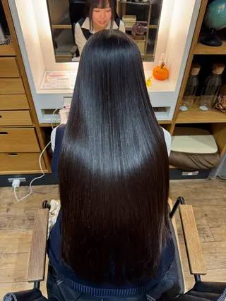 セミロング afloatkobe所属・美髪/髪質改善 川口凌弥のヘアスタイル