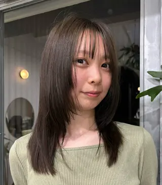 カラー BROUN®所属・透明感/暖色カラー yukinaのヘアスタイル