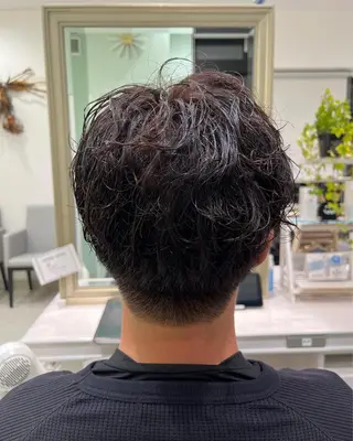 ショート パーマ メンズ 🥇メンズ特化 伊東輝のヘアスタイル