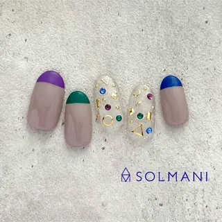 ネイル SOLMANI 予約担当のネイルデザイン