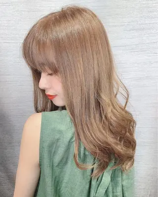 ロング カラー コテ巻き風パーマ 韓国風パーマ 無重力のヘアスタイル