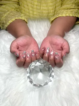 ネイル 井尻 紗菜のネイルデザイン