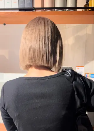 カラー MaisonAmili所属・乕谷 美潮のヘアスタイル