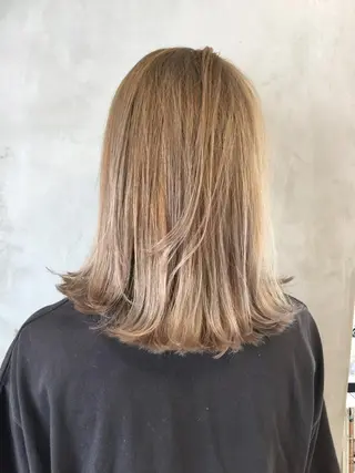 ミディアム 韓国式パーマ🔥 ブリーチ🔥TOMOのヘアスタイル