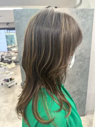 セミロング Noy所属・Noyヨシモト ヒロトのヘアスタイル