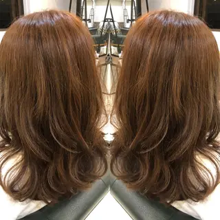 セミロング 縮毛矯正/髪質改善 継続する美髪のヘアスタイル