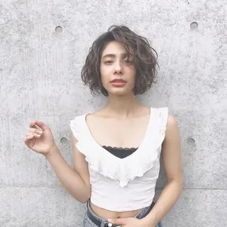 ショート カラー ハリウッドブロウ LAID BACKの眉毛・アイブロウイメージ