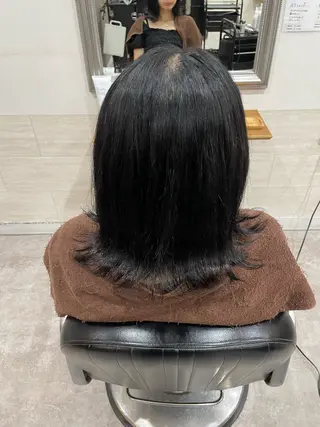 セミロング カラー 堀川 希歩のヘアスタイル