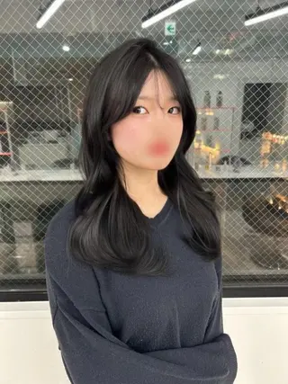 ロング カラー エフェクトブリーチ／ レイヤーカット／翔のヘアスタイル