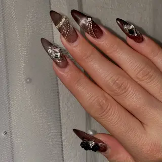 ネイル Roi〈ロワ〉 Reikaのネイルデザイン