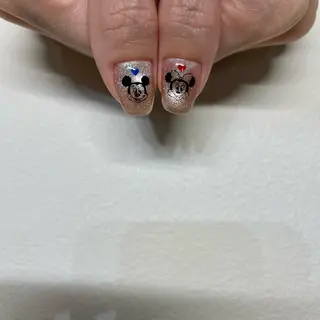 ネイル 岩山 直子のネイルデザイン