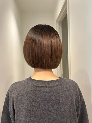 ミディアム 湯浅 美葉のヘアスタイル