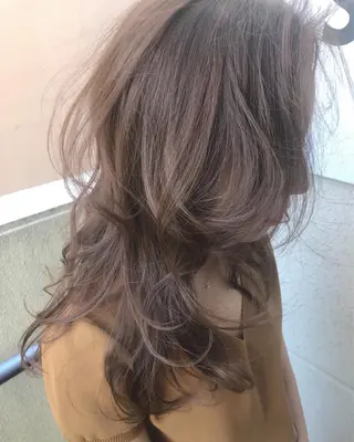 セミロング カラー 小野 かなこのヘアスタイル