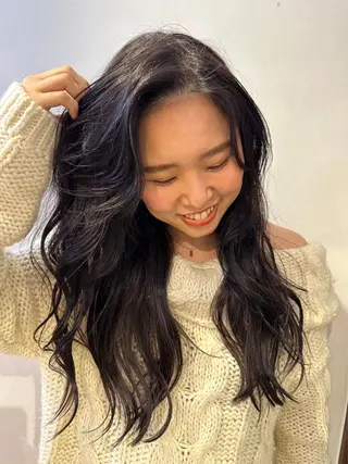 ロング カラー VOICE所属・MIRI MIRIのヘアスタイル