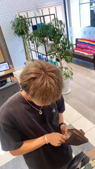 カラー メンズ ブリーチ🫧艶カラー レイヤー韓国ヘアのヘアスタイル