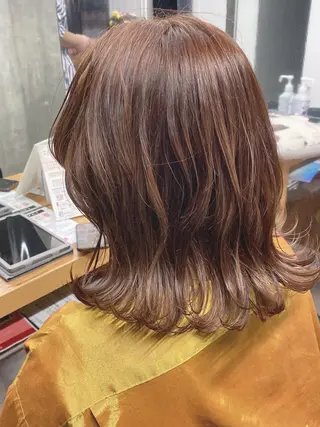 ミディアム カラー ショート・ウルフ✂︎ 安住有咲子のヘアスタイル