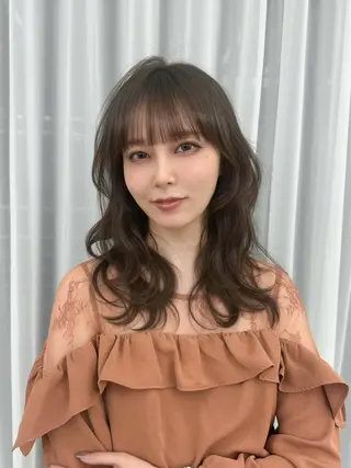 ロング カラー 顔まわりの神様✨ 透明感カラー藤嶋秀幸のヘアスタイル