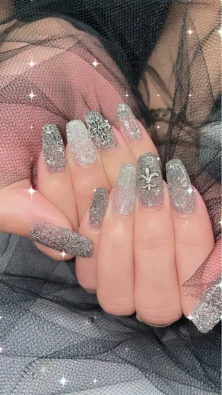 ネイル 柘植 祐子のネイルデザイン