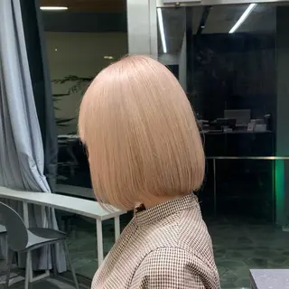 ショート カラー サロウィン(SALOWIN)原宿iori店所属・ツヤツヤ ハイトーン/Reiのヘアスタイル