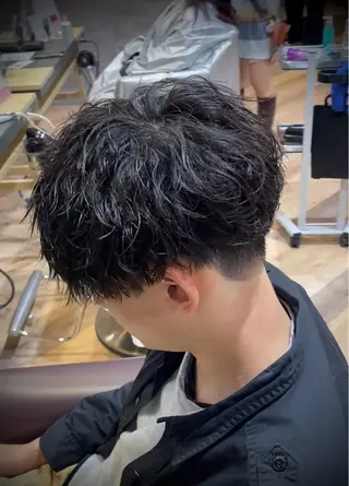 メンズ メンズ特化/フェザー /パーマ/伊勢元のヘアスタイル