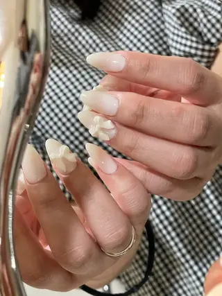 ネイル Ami 🦥のネイルデザイン