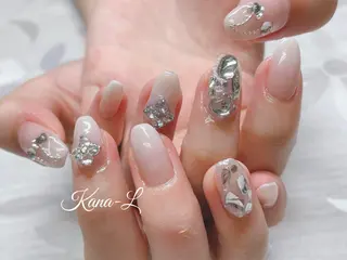 ネイル 芦辺 香奈のネイルデザイン