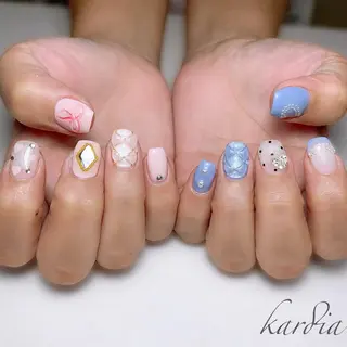 ネイル καρδιά -ｶﾙﾃﾞｨｱ-のネイルデザイン