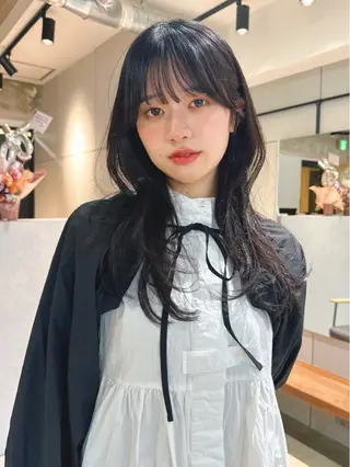 ロング カラー パーマ 🫧小顔×似合わせ× 透明感カラー🫧のヘアスタイル