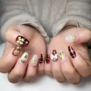 ネイル HEAVEN BEAUTY  & NAIL SALON所属・馬詰 にゅんのネイルデザイン