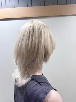 セミロング カラー ブリーチ予約率90% 以上✨森山陽向のヘアスタイル