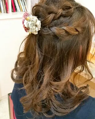 ヘアアレンジ EMANON名古屋所属・美谷添（ミヤゾエ） まどか大人ヘアサロンのヘアスタイル