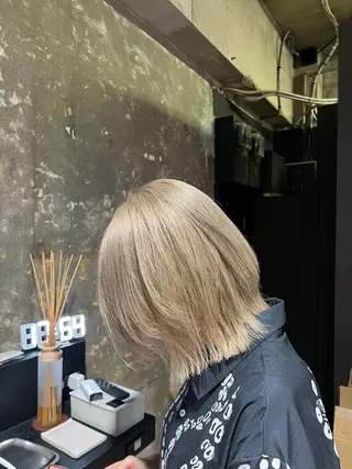 カラー 久永 菫のヘアスタイル